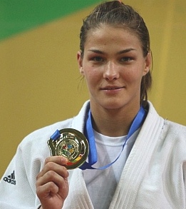 karakas_hedvig_eubajnok.jpg