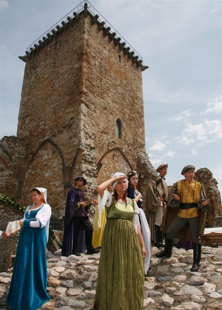 kiralynek_tavasza_3616.jpg