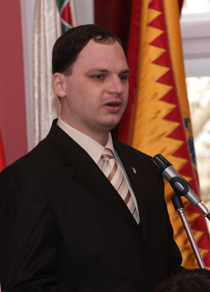 kozgyules_201003_molnarpeter.jpg