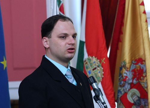 kozgyulnove3.jpg