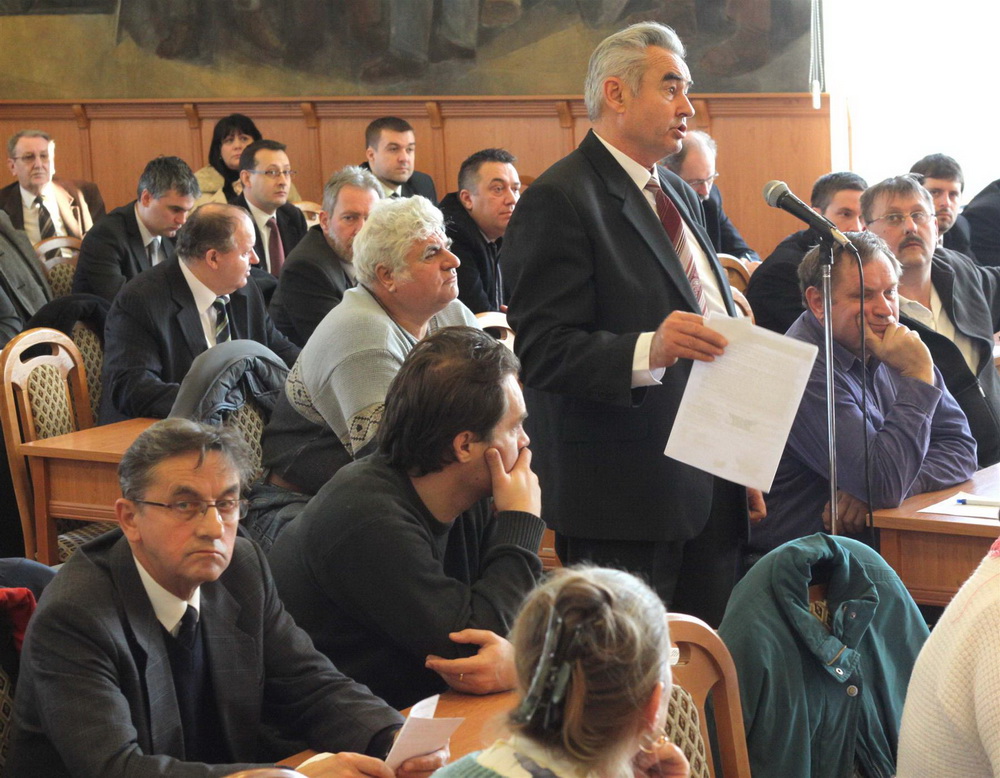 kozmeghallgatas201012_2.jpg