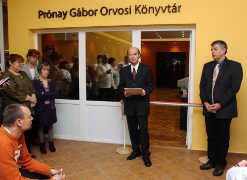 megyei_korhaz_konyvtar_02.jpg