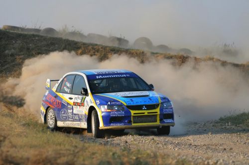 miki_tomi_vrally02.jpg