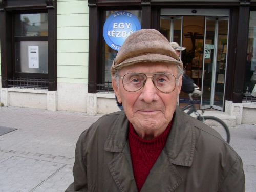olvasok_villamosnov__03.jpg