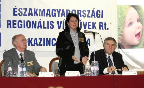 pelcne1.jpg