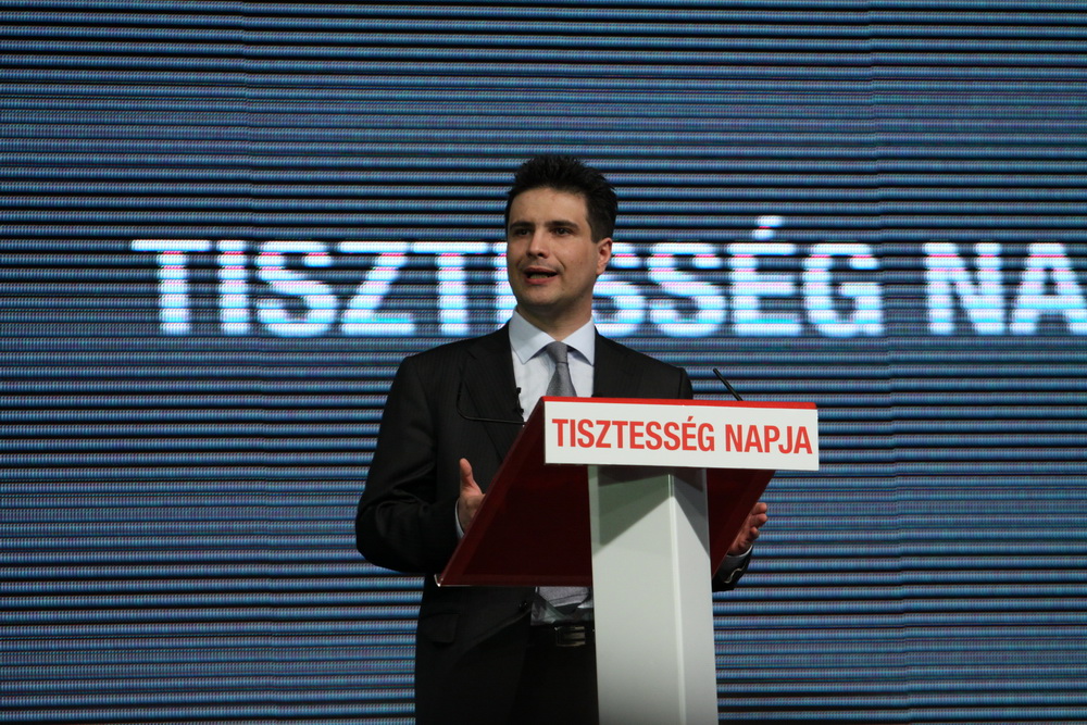 tisztesmszp.jpg