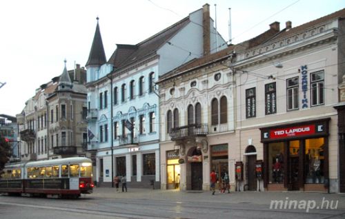 00012_elso-mozi_120919ml.jpg