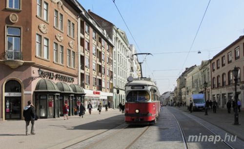 00012_szechenyi-utca-120318ml.jpg