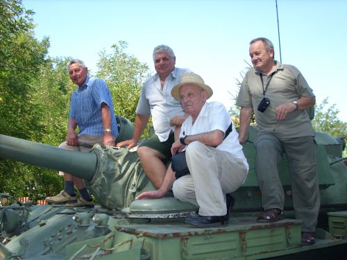 56emlek_csl_02.jpg