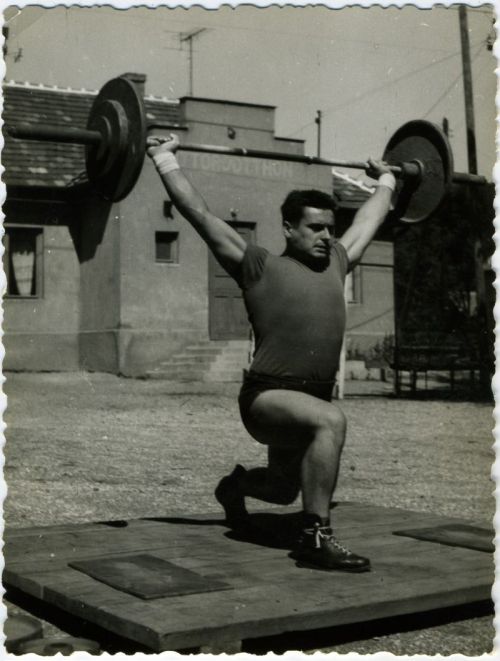acelvaros_az150kilo.jpg