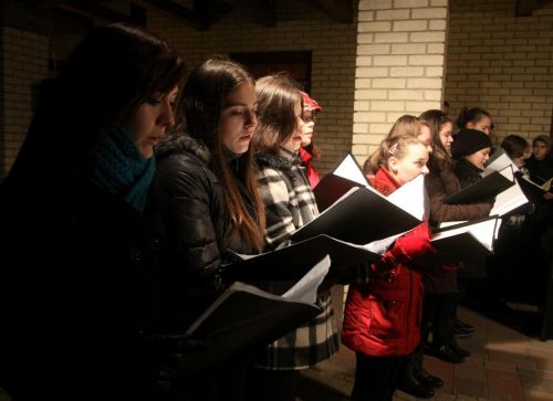 advent_az_avason_111201_ja_17.jpg