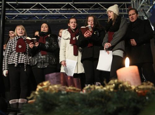 adventi-gyertyagyujtas_121216ml_07.jpg