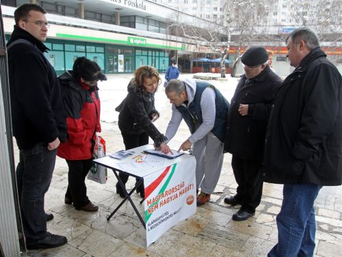 alairasgyujtes_sebestyen_laszlo_130330_ja.jpg