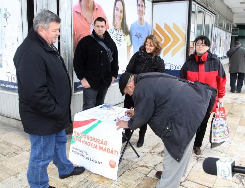 alairasgyujtes_sebestyen_laszlo_130330_ja_5.jpg