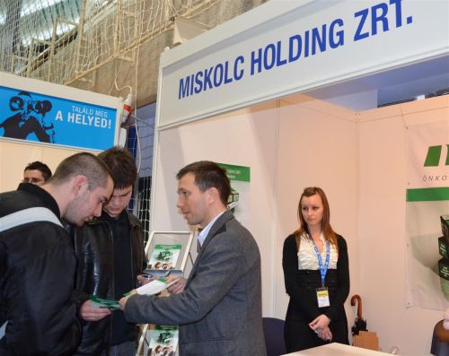 allasborze_egyetemen_0410_fkcs_7.jpg
