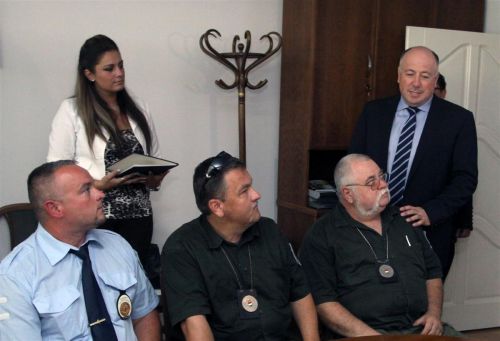 arvizi_vedekezok_kriza_akos_130612_ja_2.jpg