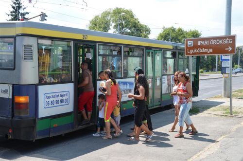 athelyezett_buszmegallo_130726_fkcs_6.jpg