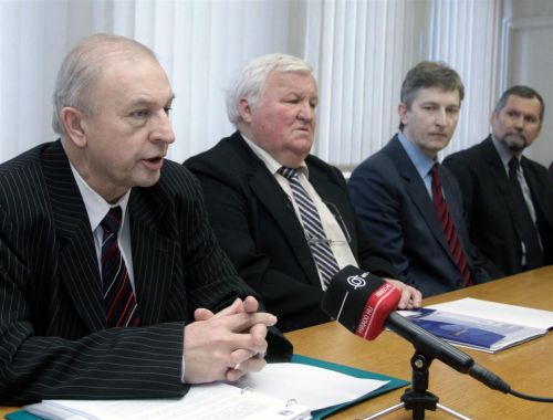 autoipari_konzorcium_me_130130_ja_3.jpg