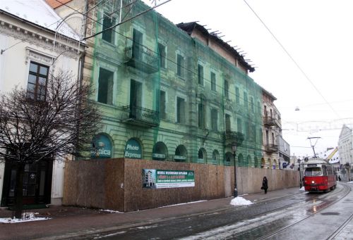 avas_szallo_halo_120126_ja_1.jpg