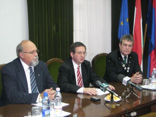 banyaszkonf111209_csl.jpg