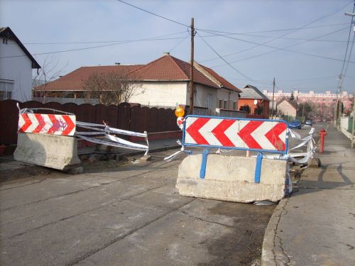 bekotescsere_130219_csl.jpg