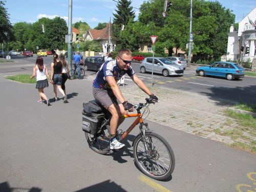 biciklisellenorzes120522_csl3.jpg