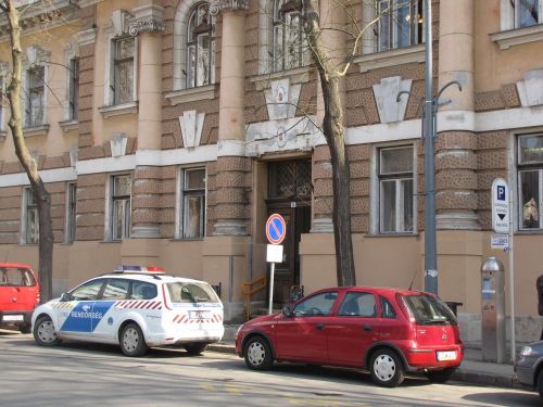 birosagmolotov120319_csl3.jpg