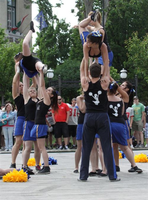 cheerleadiing-120525ml_14.jpg