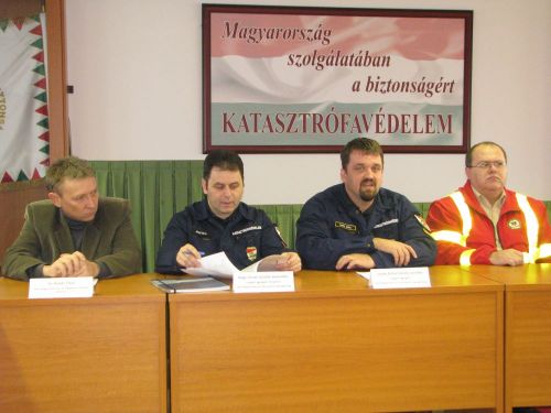 cokampany121121_csl2.jpg