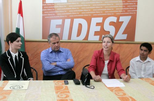 csobor_katalin_szentpeteri_orsolya_adomanyhegedu_120616_ja.jpg