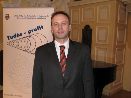 deakcs_szs_0121.jpg