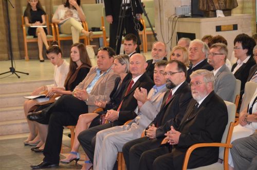diplomaosztas_miniszter_130628_fkcs_2.jpg