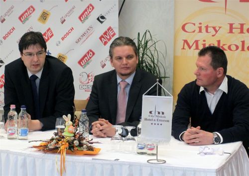 dksk_peresztegi_nagy_akos_120426_ja.jpg