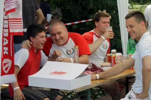 dvtkcsaladi120512_ja2.jpg