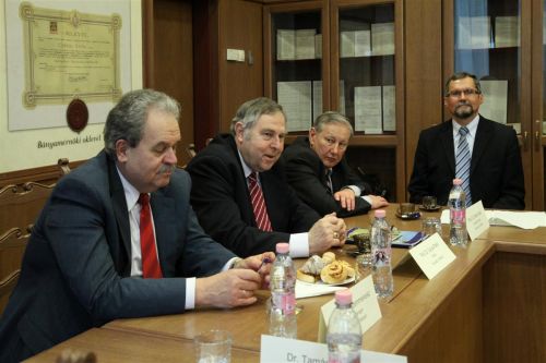 egyetem_kivalosagi_130312ml_19.jpg