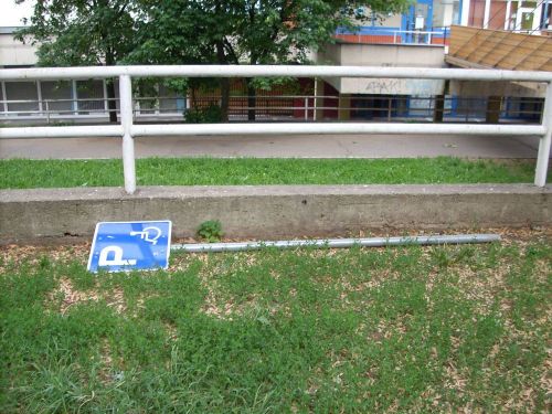 eltuntroki120518_csl2.jpg