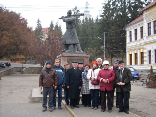 erdelyiemlek111129_csl.jpg