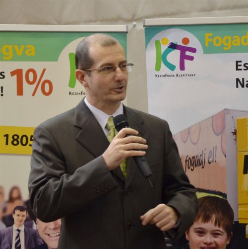 eselyegyenlosegi_nap_kezenfogva_alapitvany_foldesben_0322_fkcs_4.jpg