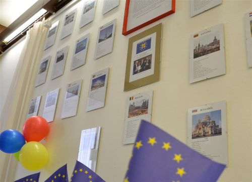 eu_kiallitas_szemereben_0403_fkcs_9.jpg