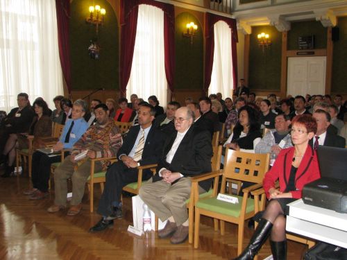 felzarkozkonf_130222_csl.jpg