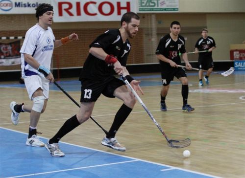 floorball-120506ml_3.jpg