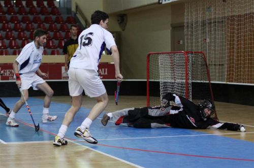 floorball-120506ml_4.jpg