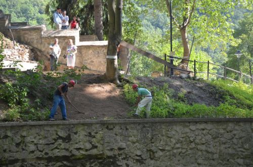 fuggokert_felujitas_130708_fkcs_7.jpg