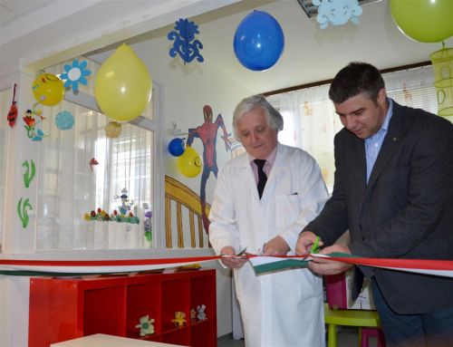gyek_szobaatadas_130516_fkcs_2.jpg