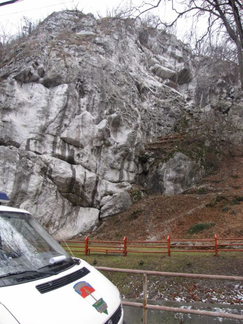hamoriongyilkos120124_csl2.jpg