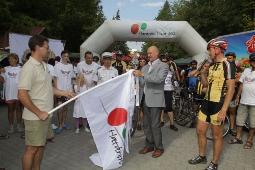 hataron_tura_2012_0817_ja_15.jpg