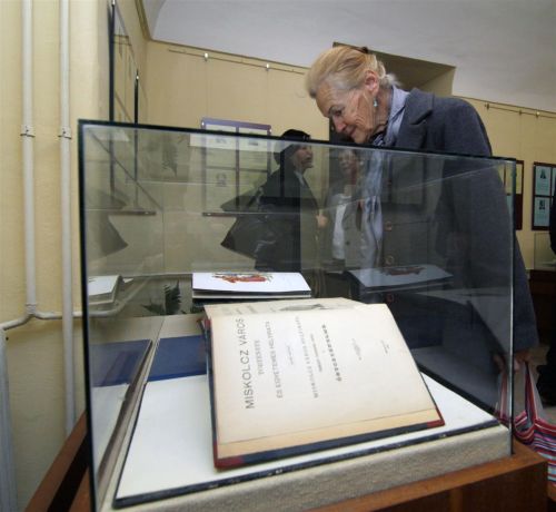 herman-muzeum-papszer-111103ml_10.jpg