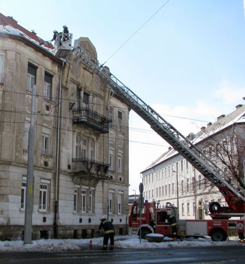 hoeltakaritas_tizeshonved_130319_ki.jpg