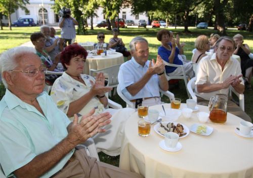 irodalmi_kavehaz_gardonyi_130802_ja_9.jpg