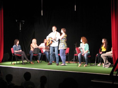 irodalmi_lepegeto_20120517_ki_2.jpg